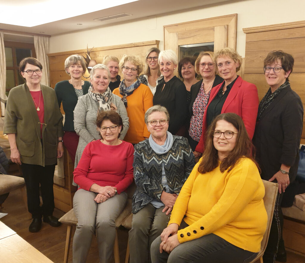 Sitzung 27 11 19 1024x884