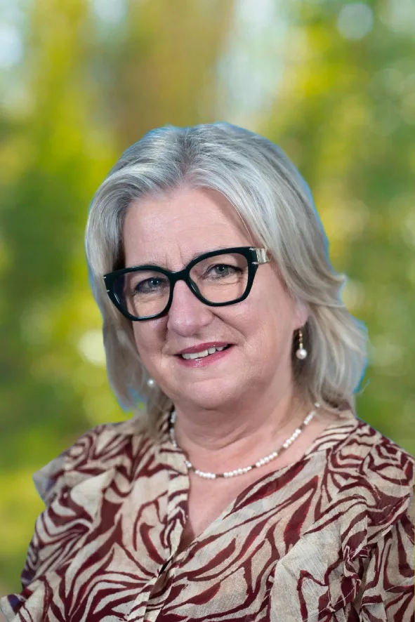 07 Silvia Paunker BG.jpg